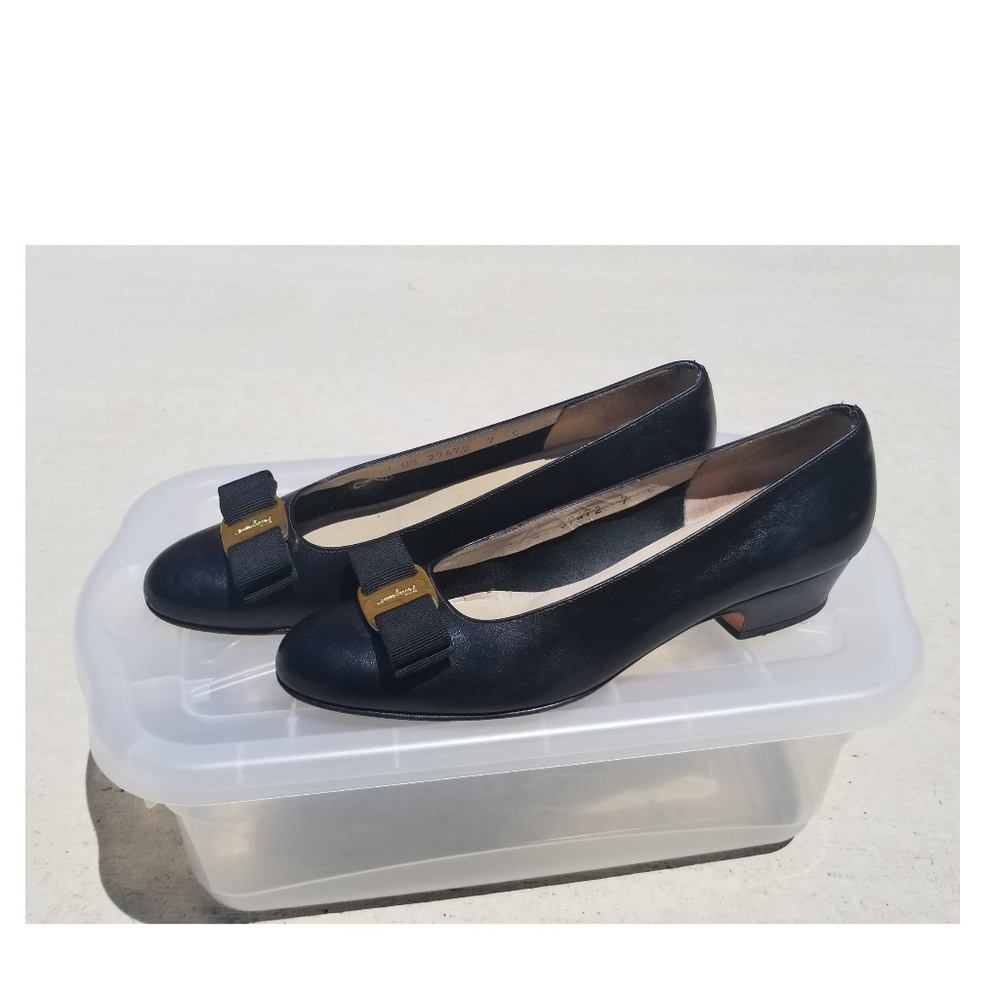 Salvatore Ferragamo Vara Bow Pumps